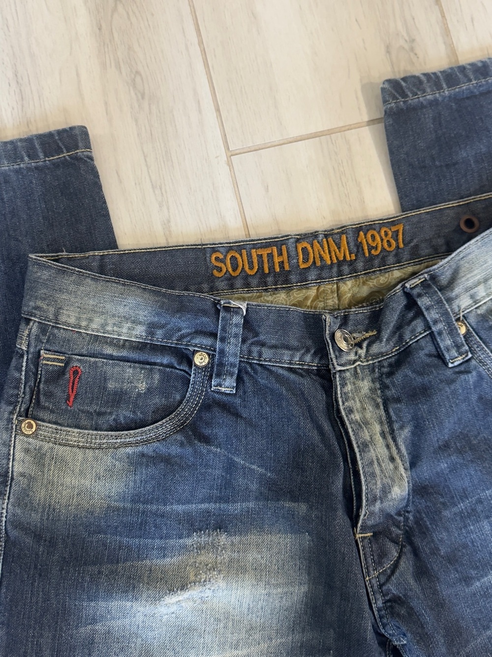 South Moments (South DNM. 1987) Men’s Faded Dark Blue Jeans - Picture 6 of 8